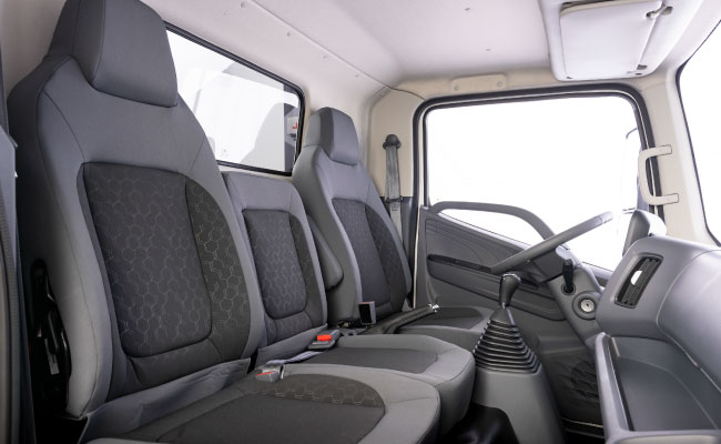 Cabina amplia y ergonómica